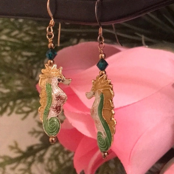 🔥ON SALE🔥3/$30🔥 💖 LA Design💖Handmade Earrings - Picture 3 of 5